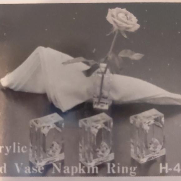 Acrylic Flower vase napkin holders - Picture 3 of 3